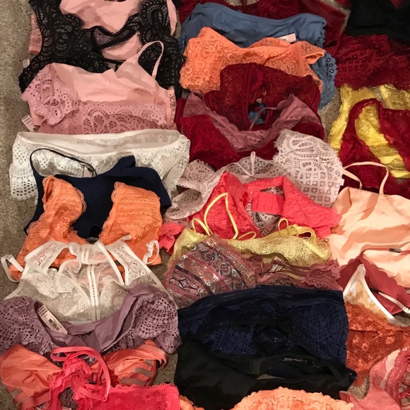 NWT 20 Victoria Secret Bralettes mystery box - Picture 2 of 7